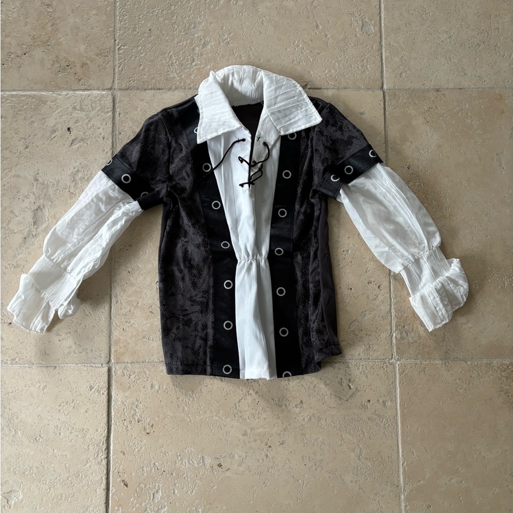 Pirate boy costume.
